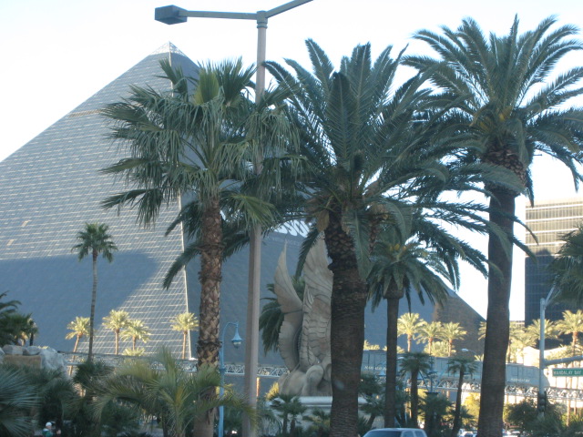 Hotel Luxor