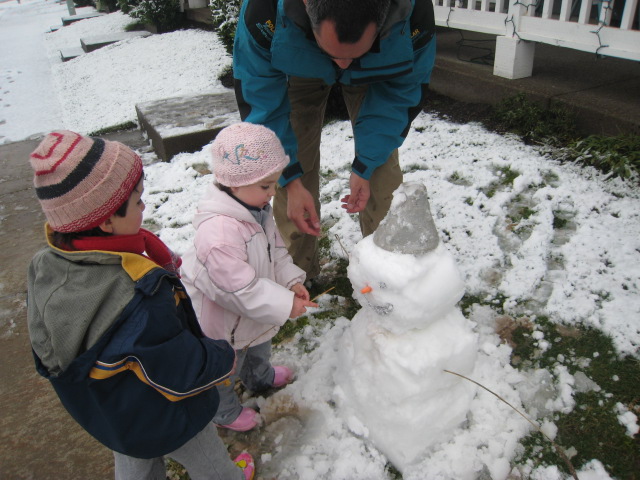 Lola y Sara rematando el Snowman