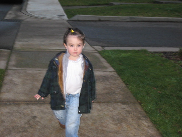 Sara de camino al parque