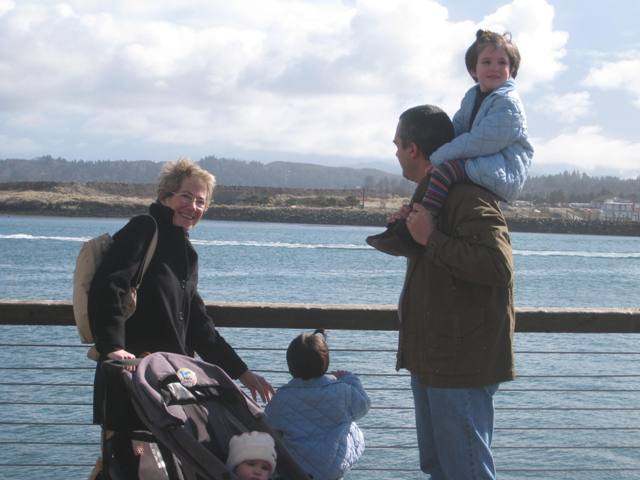 En el muelle de Newport, antes de entrar a comer
