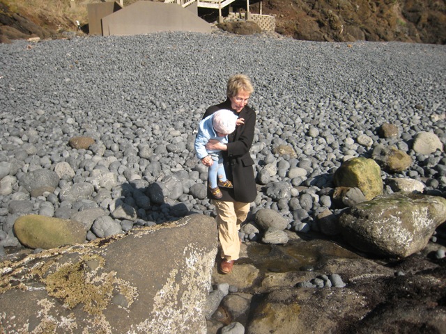 En la playa del faro de Yakina, en Newport