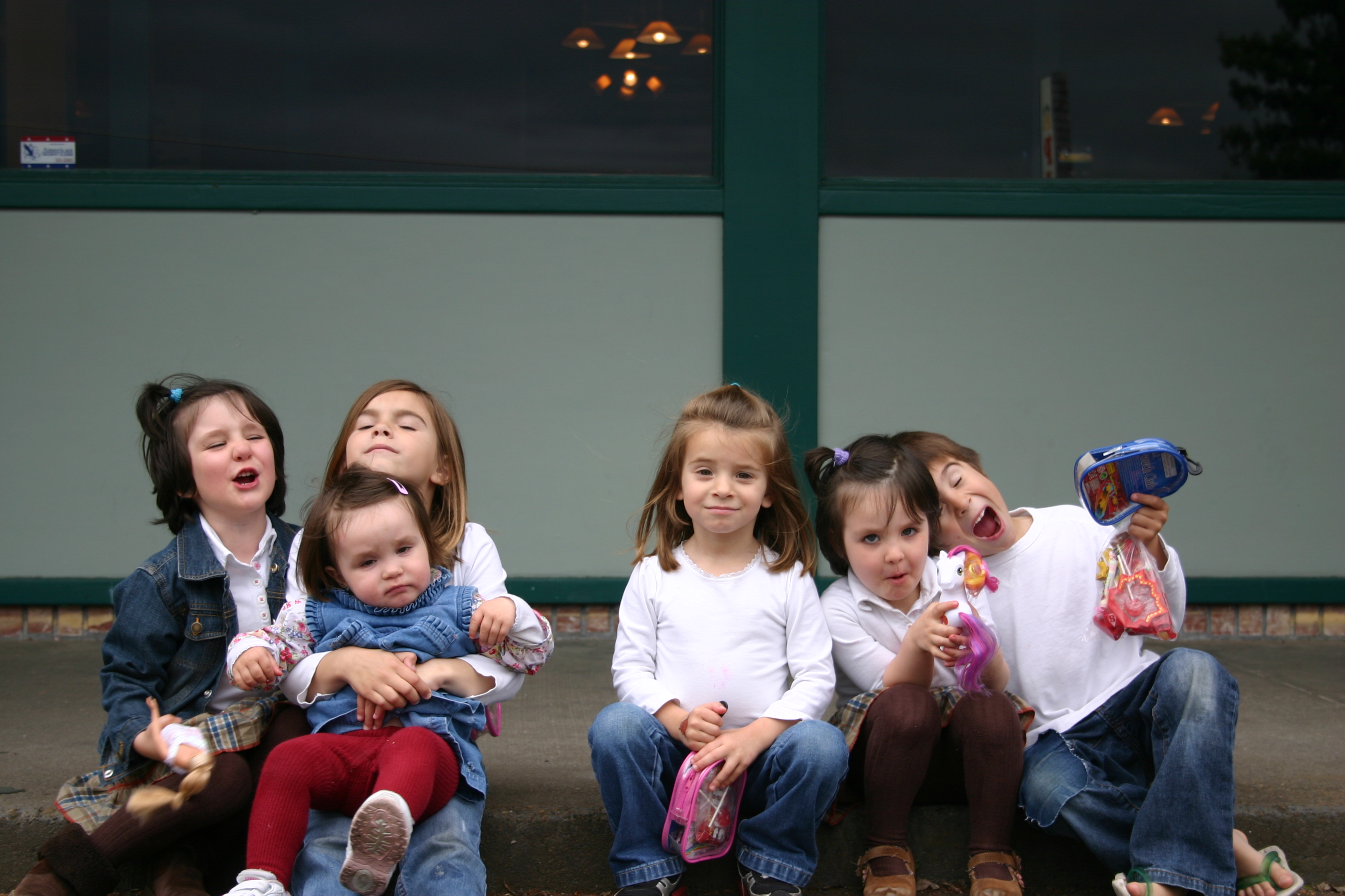 Lola, Alba, Olaiz, Angela, Sara y Andreu